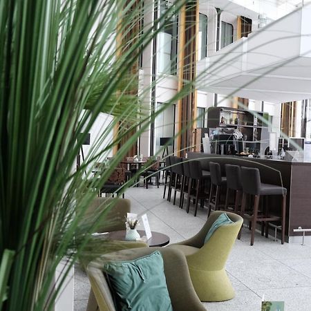 Webers - Das Hotel Im Ruhrturm Essen Esterno foto