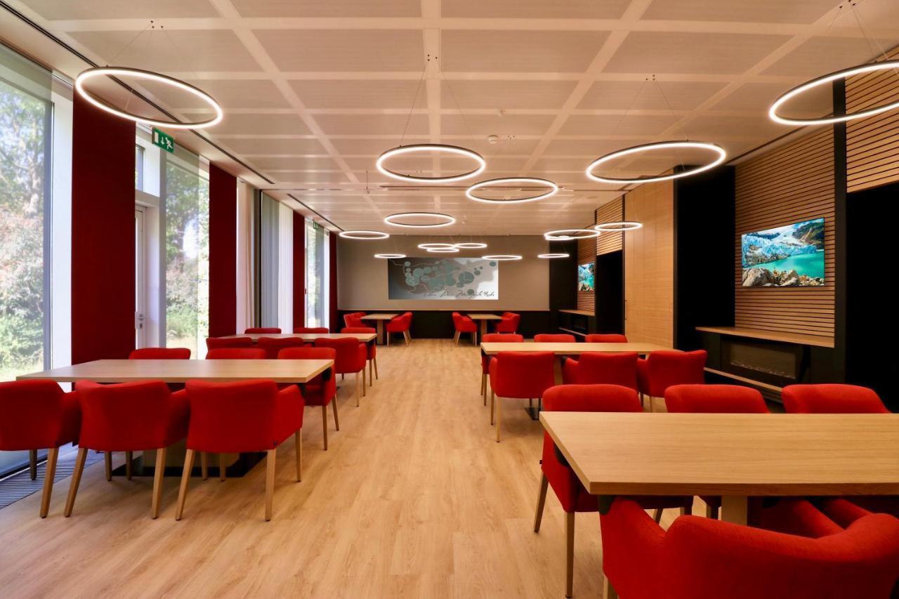 Webers - Das Hotel Im Ruhrturm Essen Esterno foto