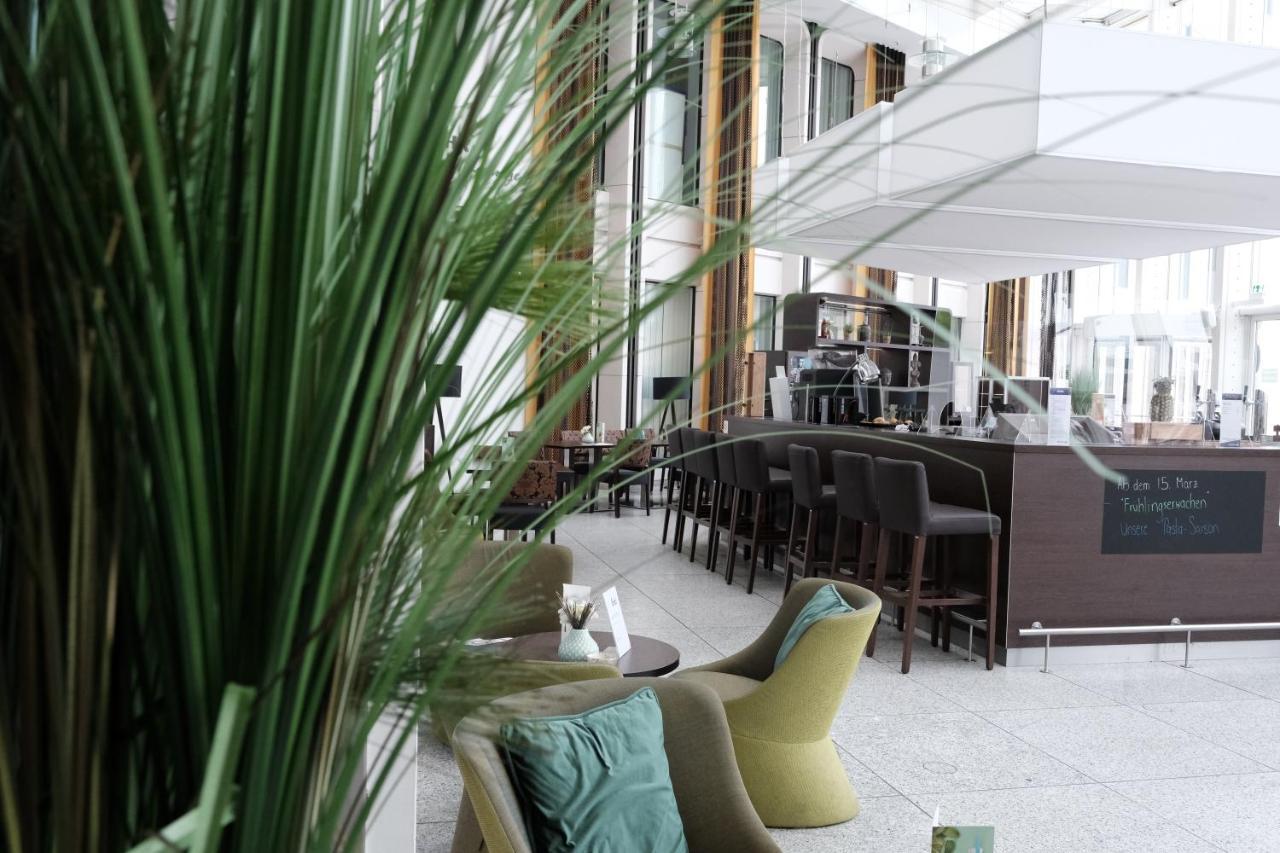 Webers - Das Hotel Im Ruhrturm Essen Esterno foto