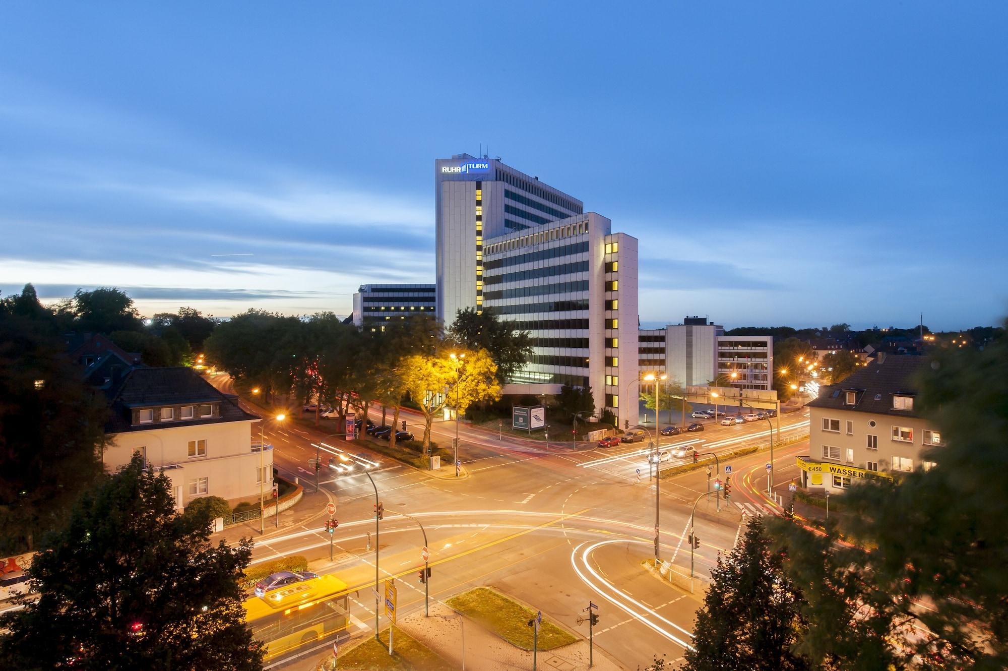 Webers - Das Hotel Im Ruhrturm Essen Esterno foto