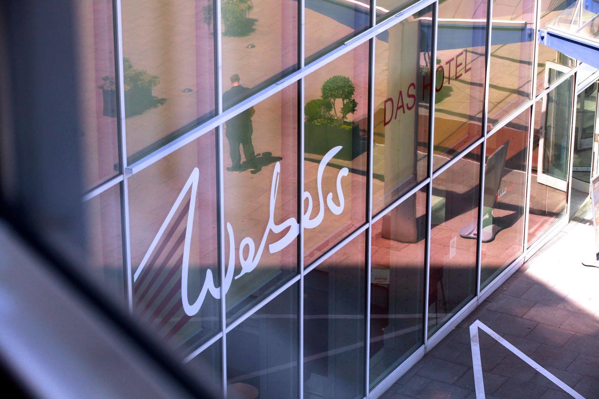 Webers - Das Hotel Im Ruhrturm Essen Esterno foto